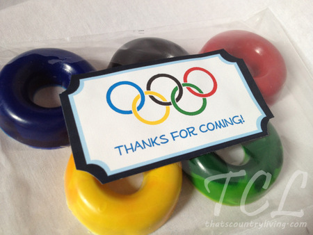DIY Olympic Ring Crayon Party Favors