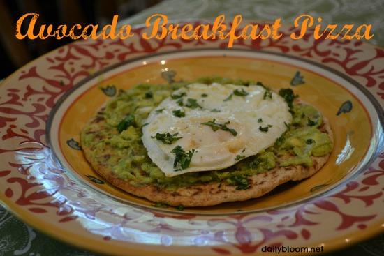 avocado breakfast pizza